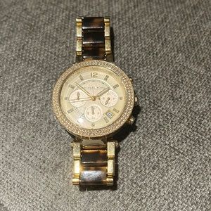 Michael kors tortoise watch